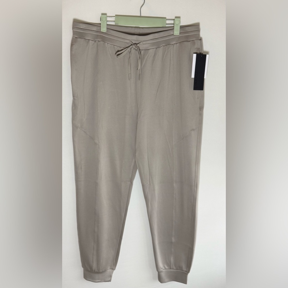 Mono b joggers • NWT • women’s 2xl